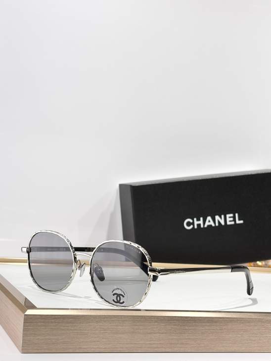 Picture of Chanel Sunglasses _SKUfw76990497fw